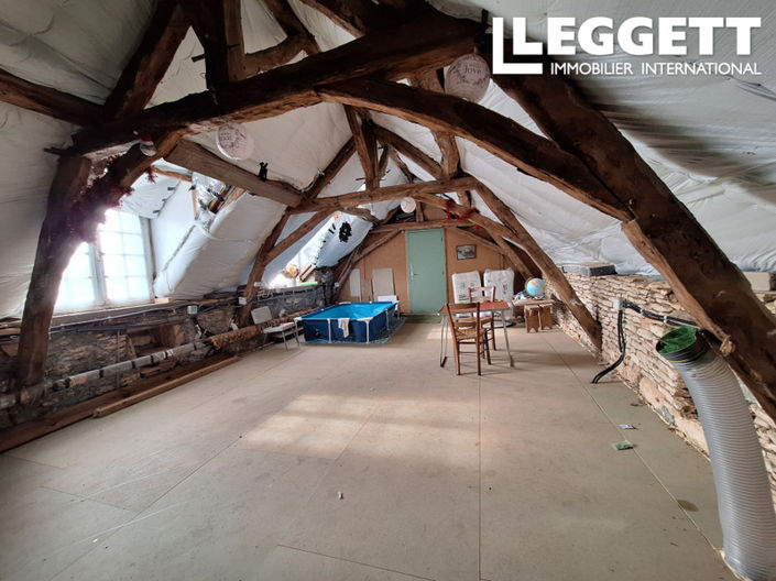 Image No.8-4 Bed House for sale