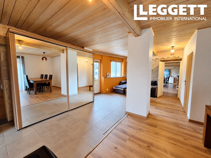 Image No.8-4 Bed House for sale