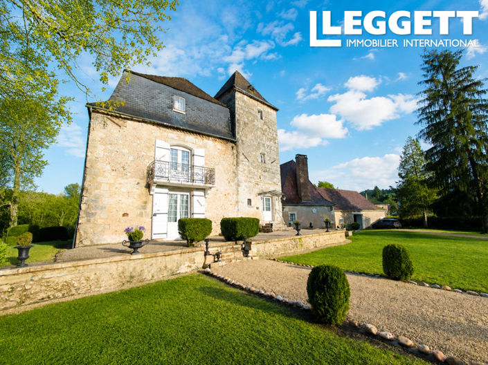 Image No.2-Châteaux de 7 chambres à vendre à Saint-Crépin-d'Auberoche