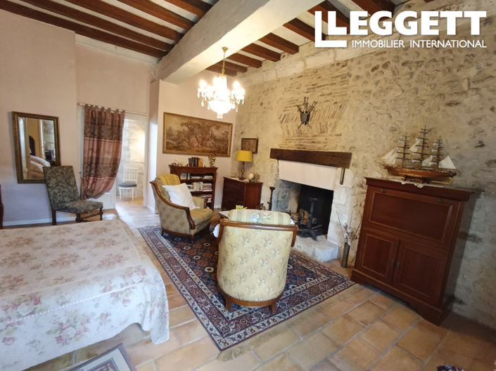 Image No.8-7 Bed Chateaux for sale