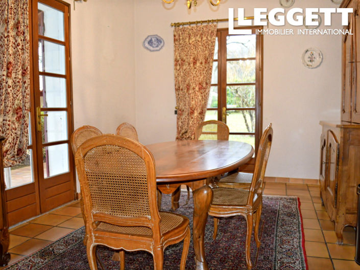 Image No.9-5 Bed House for sale