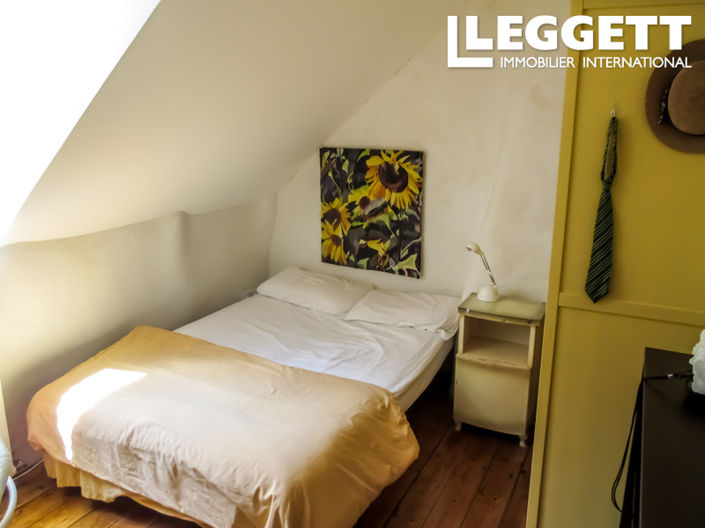 Image No.9-3 Bed House for sale