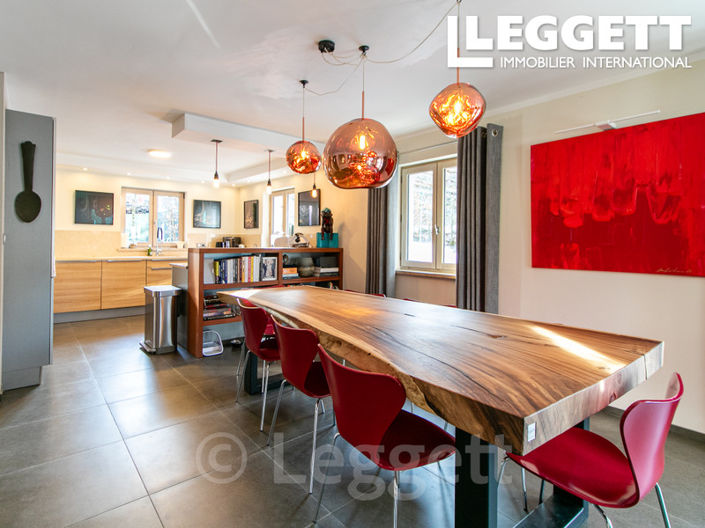 Image No.7-4 Bed House for sale