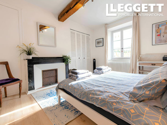 Image No.8-2 Bed House for sale