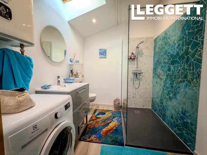 Image No.8-3 Bed House for sale