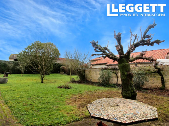 Image No.2-4 Bed House for sale