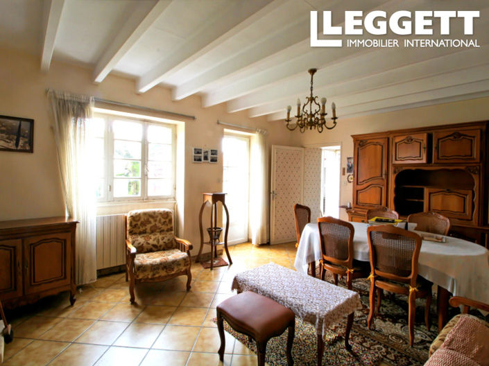Image No.2-4 Bed House for sale