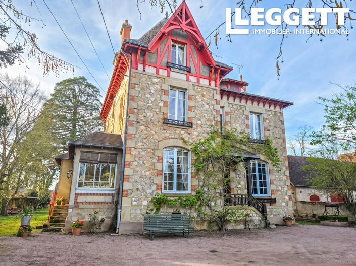 Image No.2-Maison de 6 chambres à vendre à Cosne-d'Allier