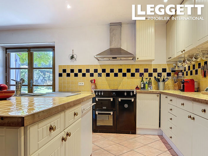 Image No.4-5 Bed House for sale