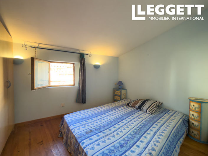 Image No.10-4 Bed House for sale