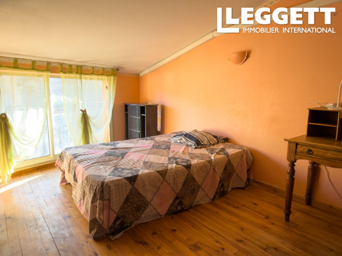 Image No.6-4 Bed House for sale