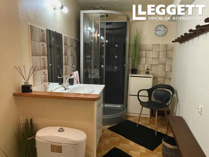 Image No.10-3 Bed House for sale