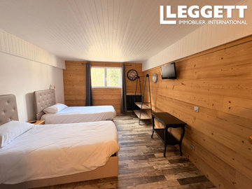 ahr0chm6ly9jzg4uagvzdglhlmltbw8vaw1hz2uvvevom