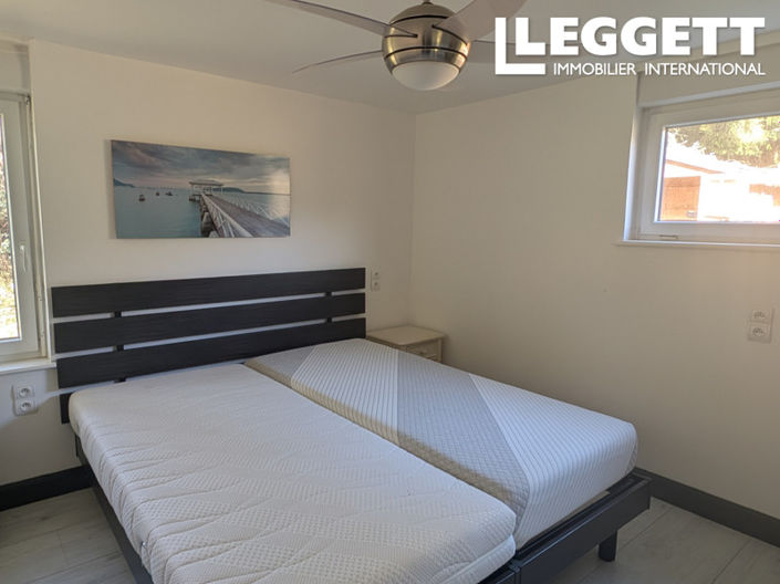 Image No.5-2 Bed House for sale