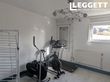 ahr0chm6ly9jzg4uagvzdglhlmltbw8vaw1hz2uvvevom