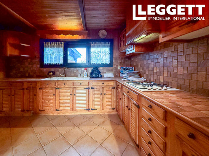Image No.6-3 Bed House for sale