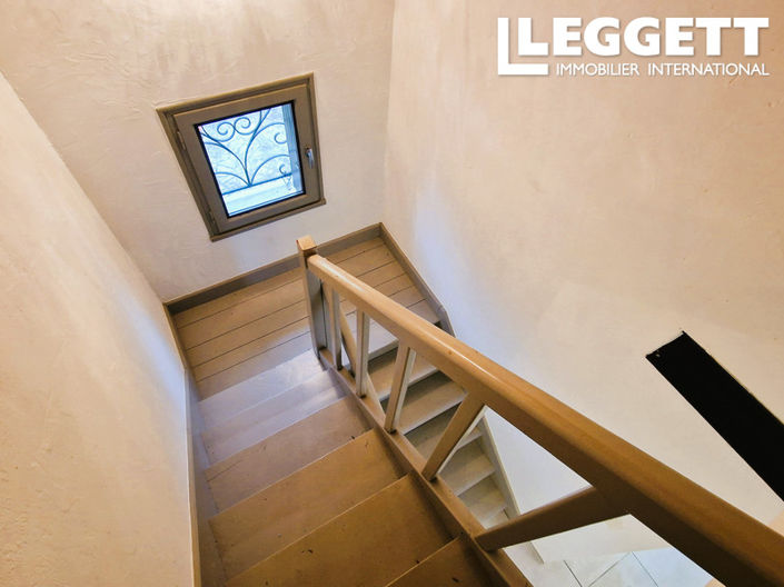 Image No.10-3 Bed House for sale