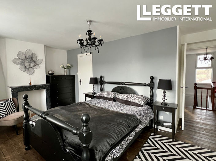 Image No.9-4 Bed House for sale