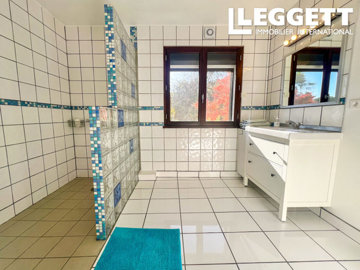 ahr0chm6ly9jzg4uagvzdglhlmltbw8vaw1hz2uvvevom