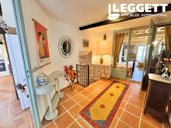 Image No.10-3 Bed House for sale