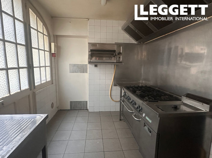 Image No.8-6 Bed House for sale