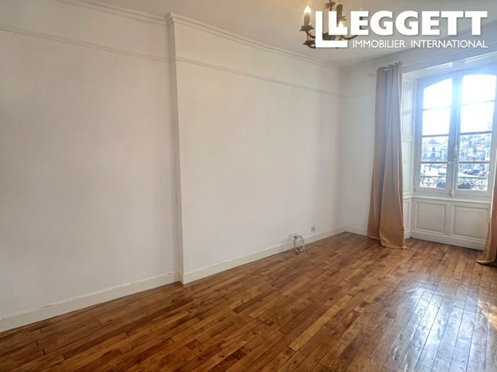 Image No.8-6 Bed House for sale