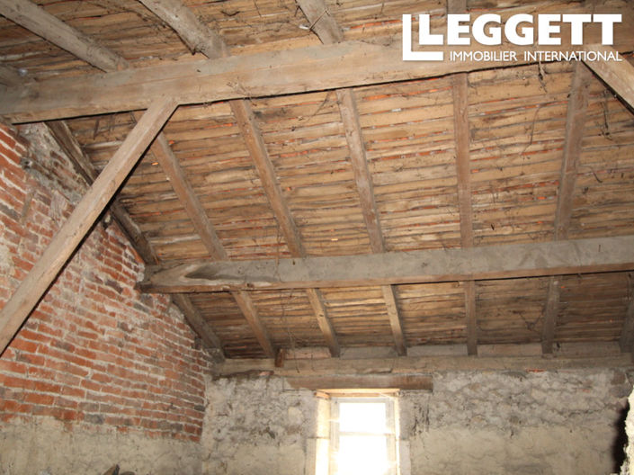 Image No.10-1 Bed House for sale