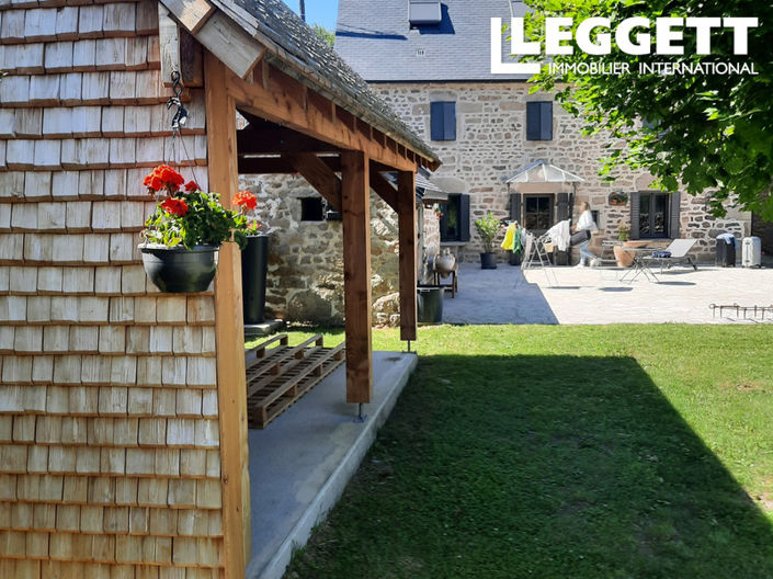 Image No.9-6 Bed House for sale