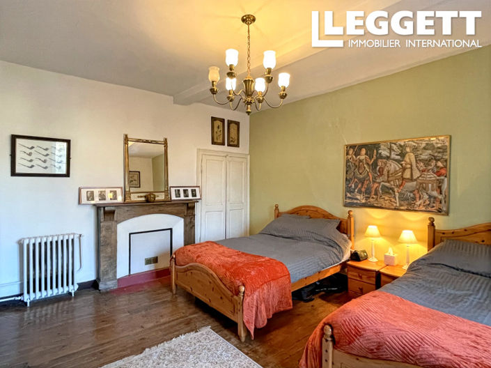 Image No.9-4 Bed House for sale