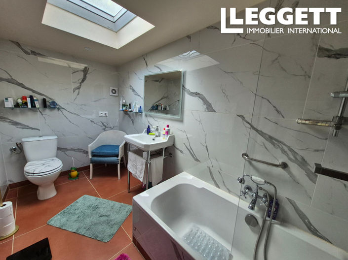 Image No.9-3 Bed House for sale