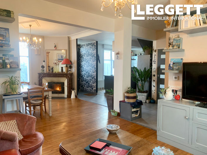 Image No.7-5 Bed House for sale