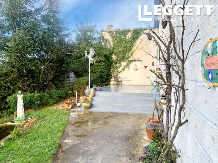 Image No.9-5 Bed House for sale