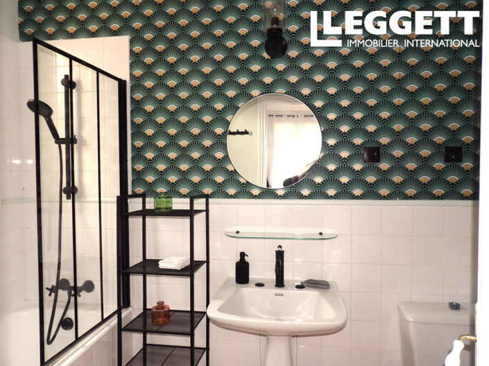 Image No.8-21 Bed House for sale