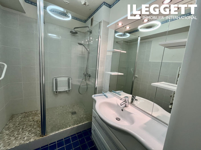 Image No.8-2 Bed Apartment for sale