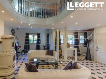 ahr0chm6ly9jzg4uagvzdglhlmltbw8vaw1hz2uvvevom