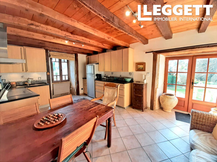 Image No.2-4 Bed House for sale