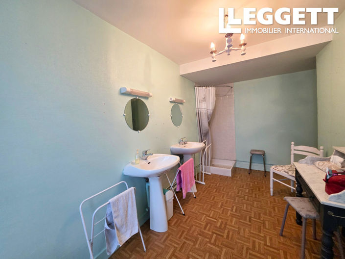 Image No.8-2 Bed House for sale