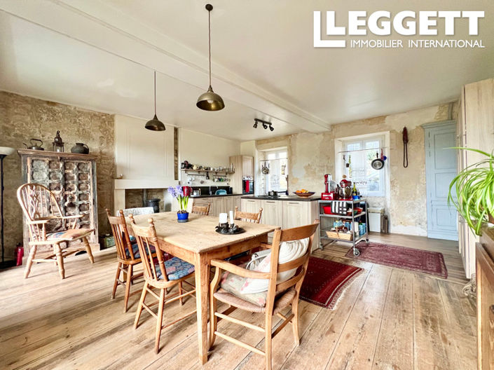 Image No.2-4 Bed House for sale