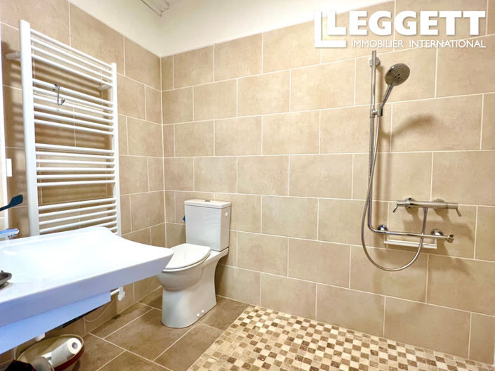 Image No.6-4 Bed House for sale