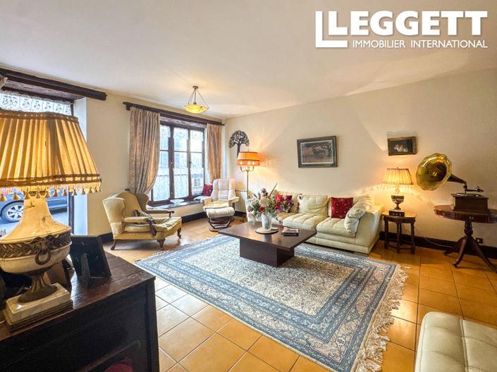 Image No.4-6 Bed House for sale