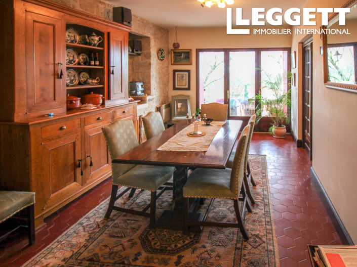 Image No.6-6 Bed House for sale