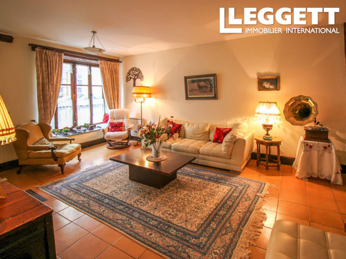 Image No.7-6 Bed House for sale