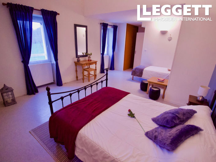 Image No.5-26 Bed Commercial for sale