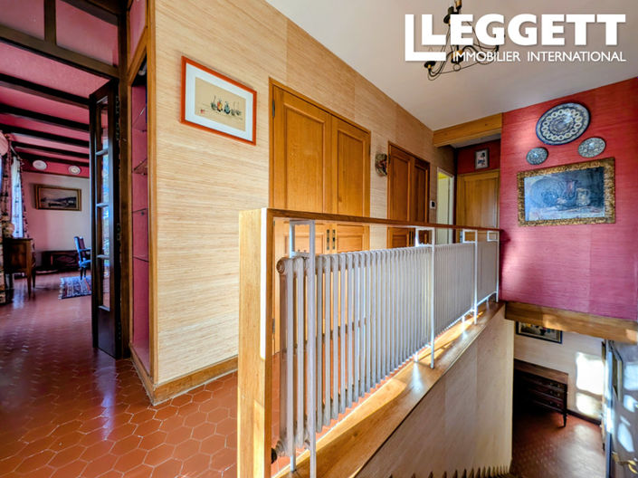 Image No.4-5 Bed House for sale