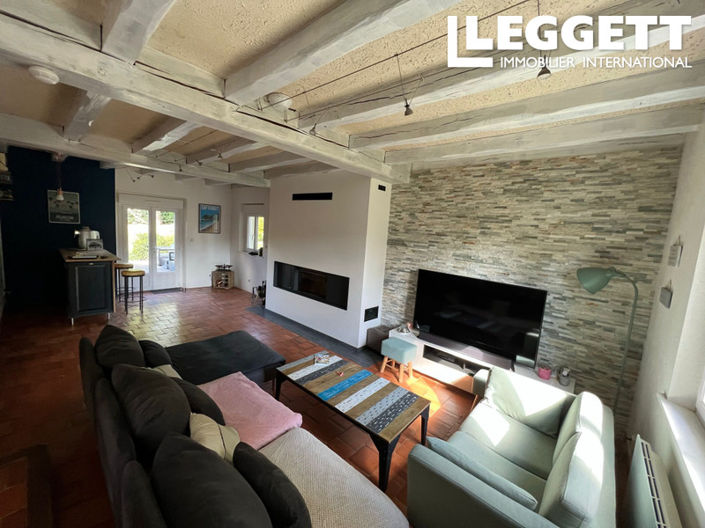 Image No.6-5 Bed House for sale