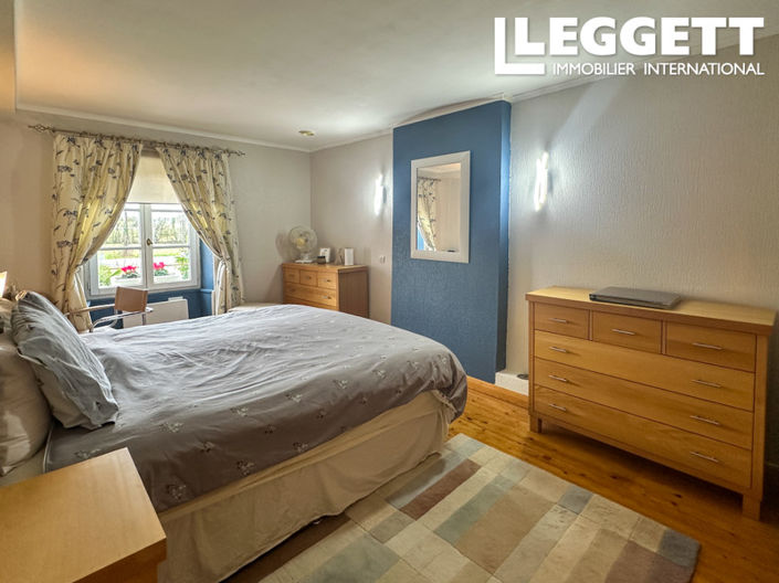 Image No.10-4 Bed House for sale