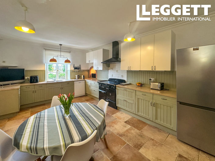 Image No.6-4 Bed House for sale