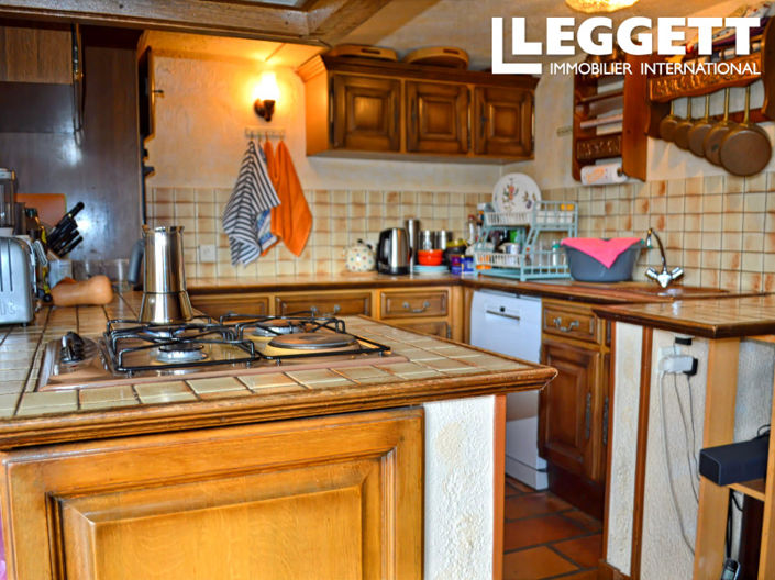 Image No.8-5 Bed House for sale