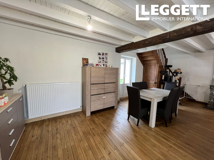 Image No.3-Maison de 4 chambres à vendre à Charente