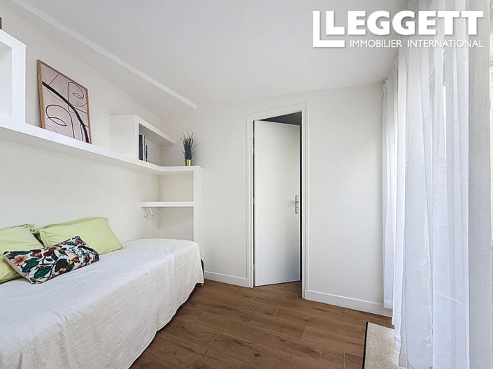 Image No.6-4 Bed House for sale